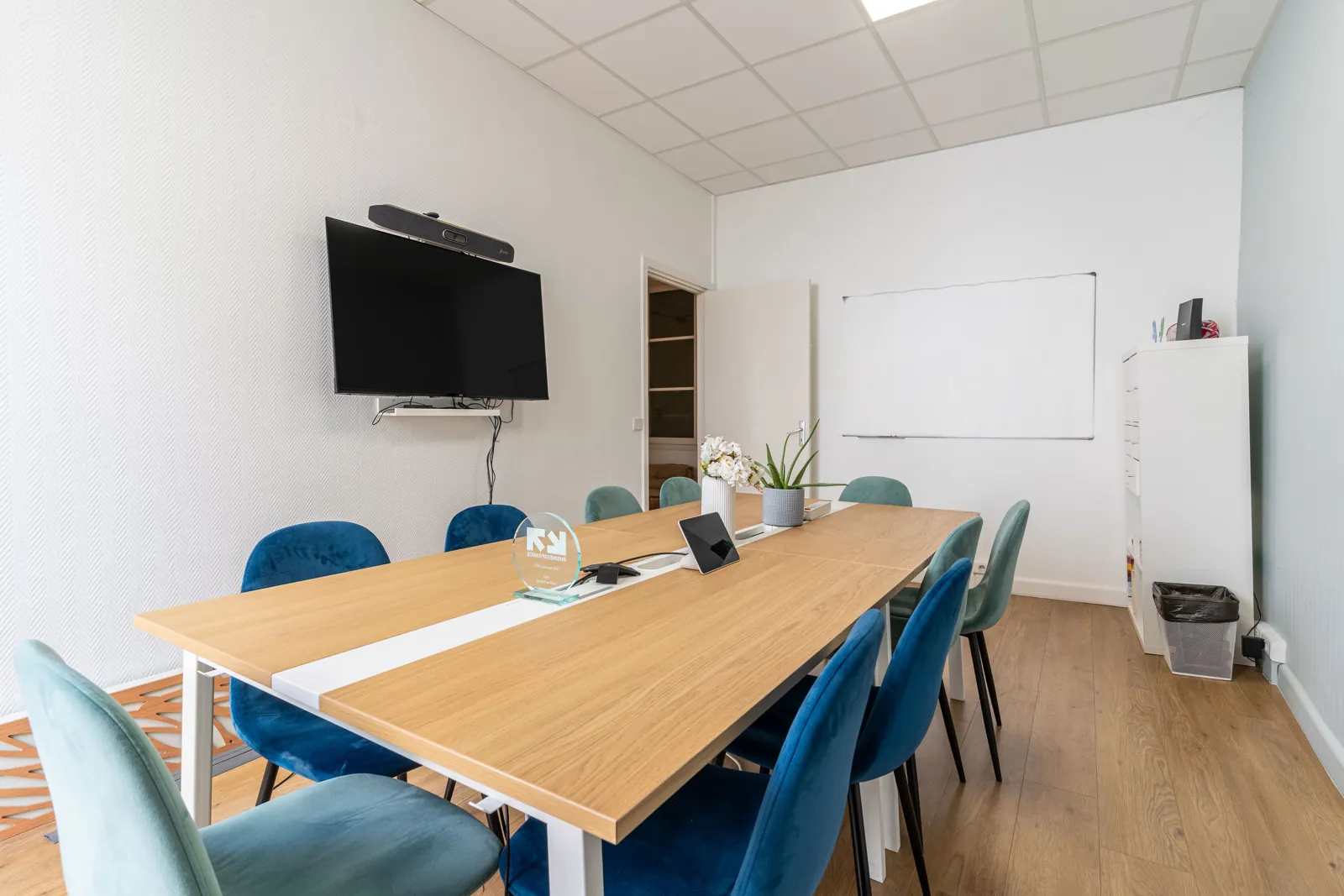 Bureau indépendant 18 postes - Paris 2e (Richelieu)