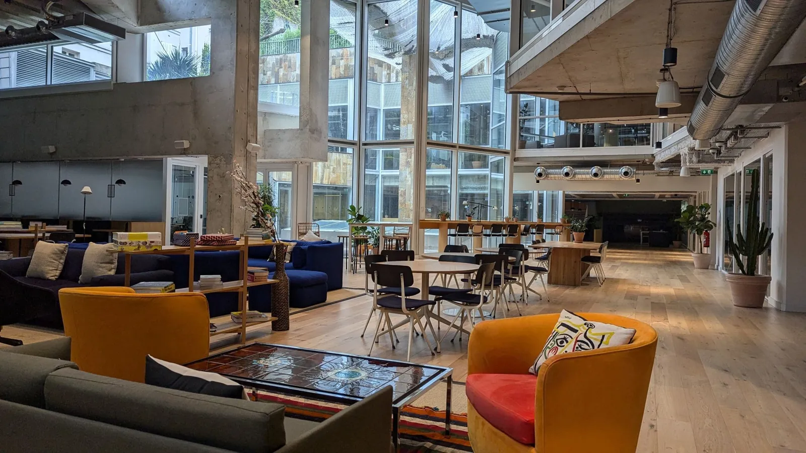 Bureau indépendant 25 postes - Paris 17e (Pereire)