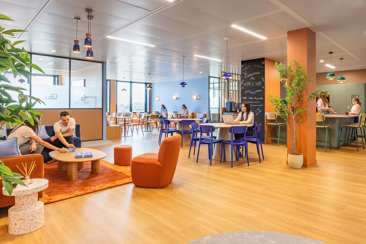 Bureau privé 14 postes - Villejuif (Édouard Vaillant)