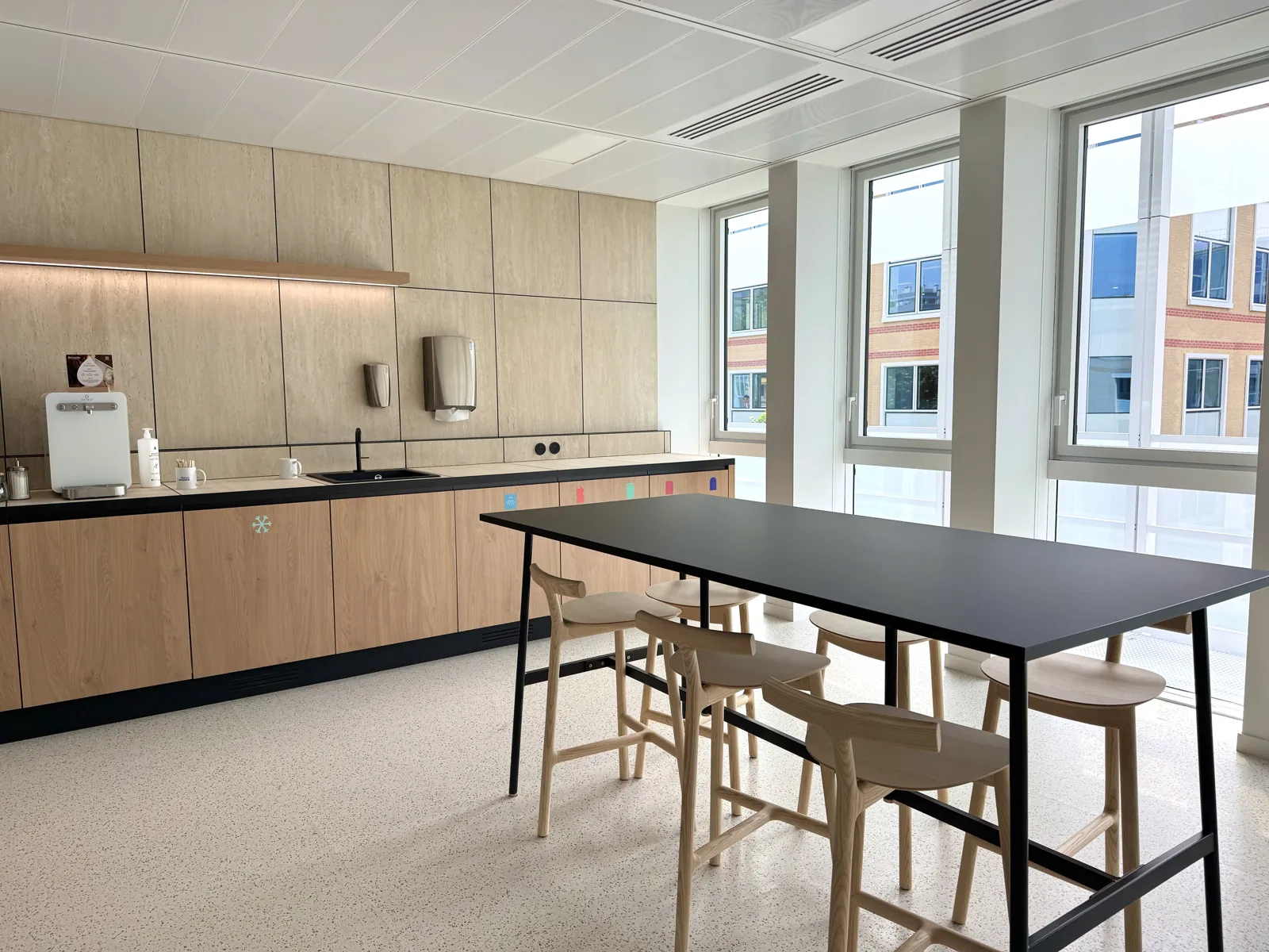 Bureau privé 48 postes - Levallois-Perret (Anatole France)