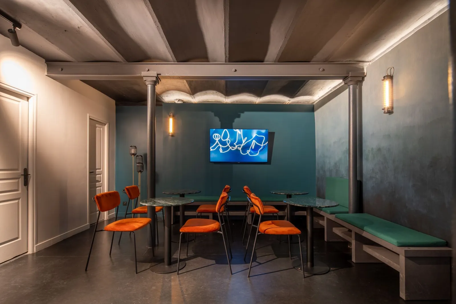 Bureau indépendant 35 postes - Paris 3e (Elzevir)
