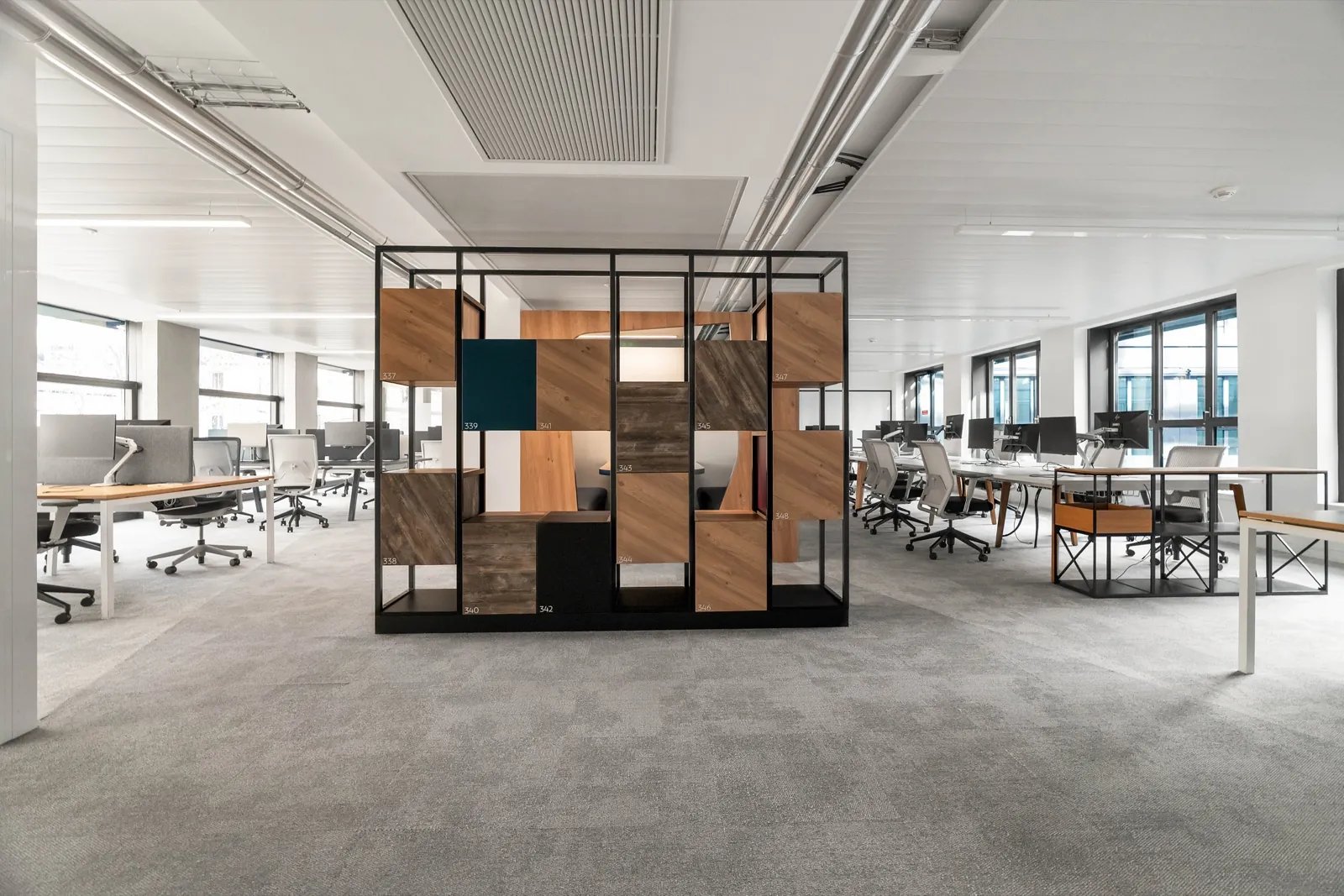 Bureau indépendant 95 postes - Paris 17e (Heliopolis)