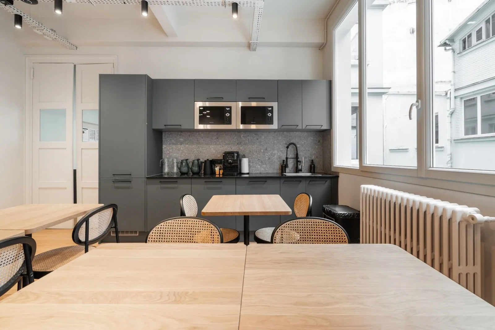 Bureau indépendant 18 postes - Paris 3e (Béranger)