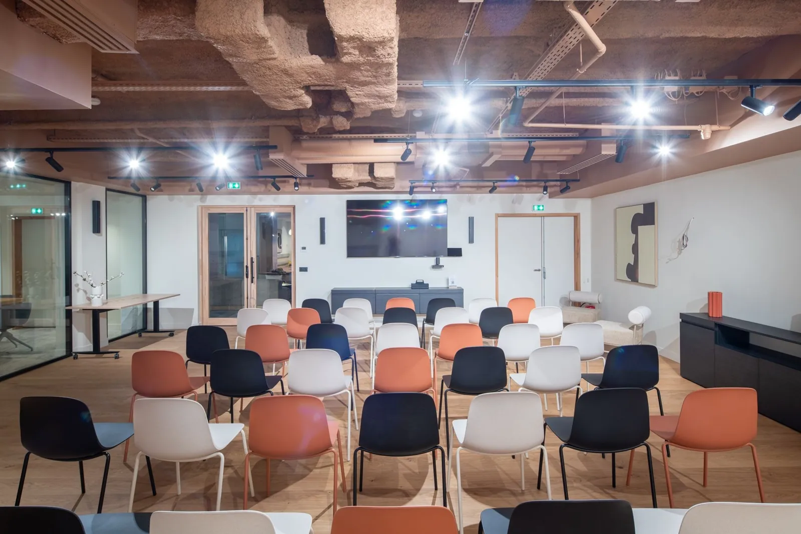 Bureau indépendant 64 postes - Paris 10e (Lucien Sampaix)