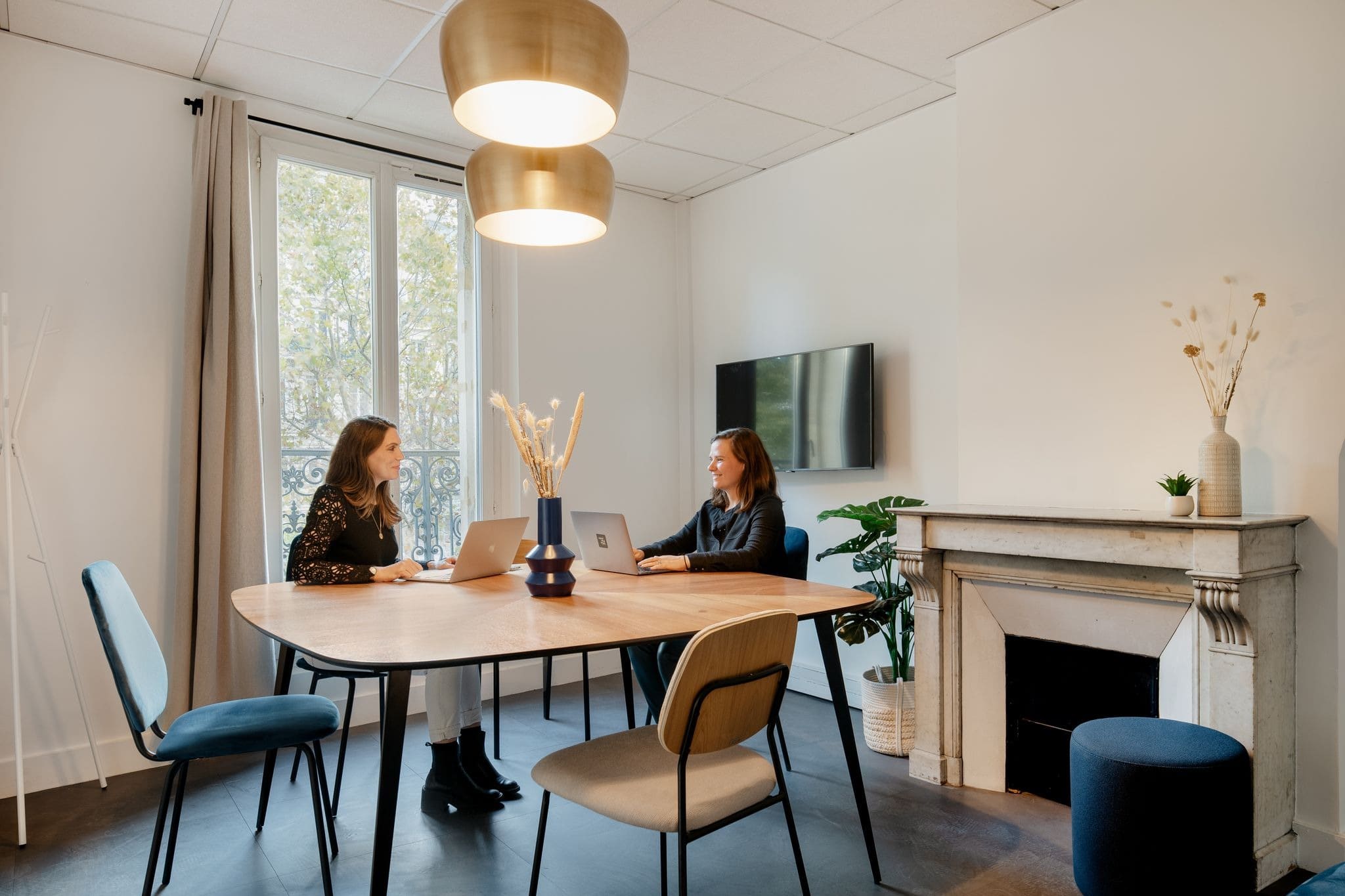 Bureau indépendant 32 postes - Paris 10e (Saint-Denis)