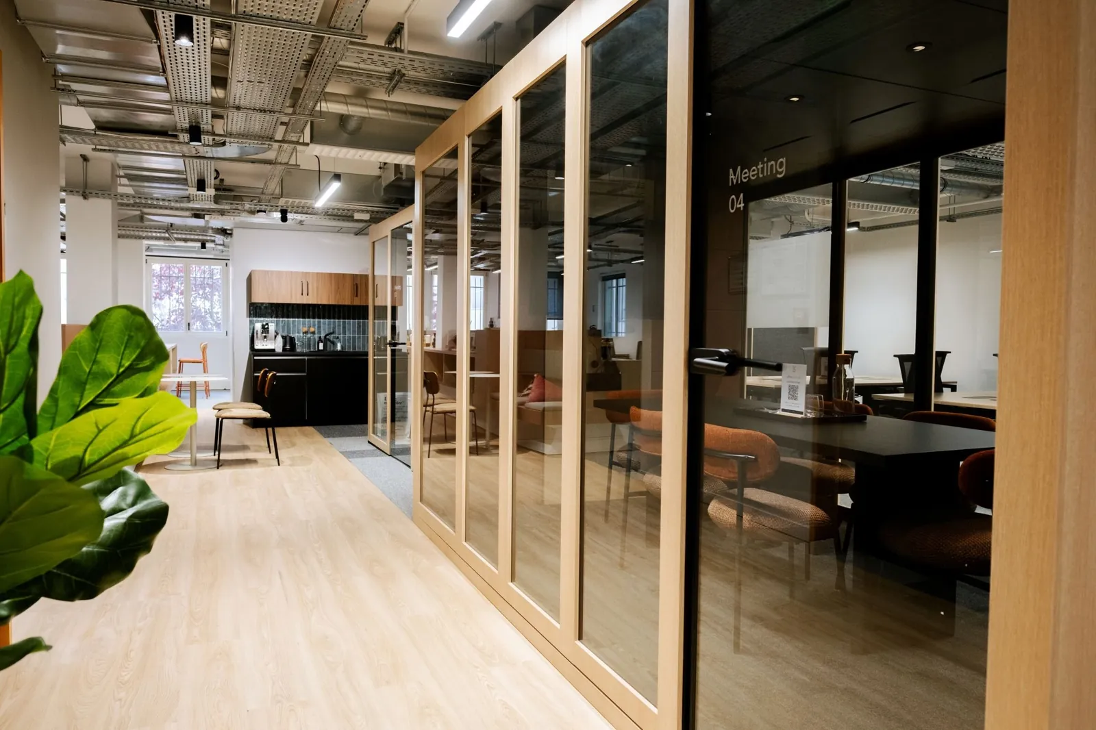 Bureau indépendant 60 postes - Paris 10e (Lucien Sampaix)