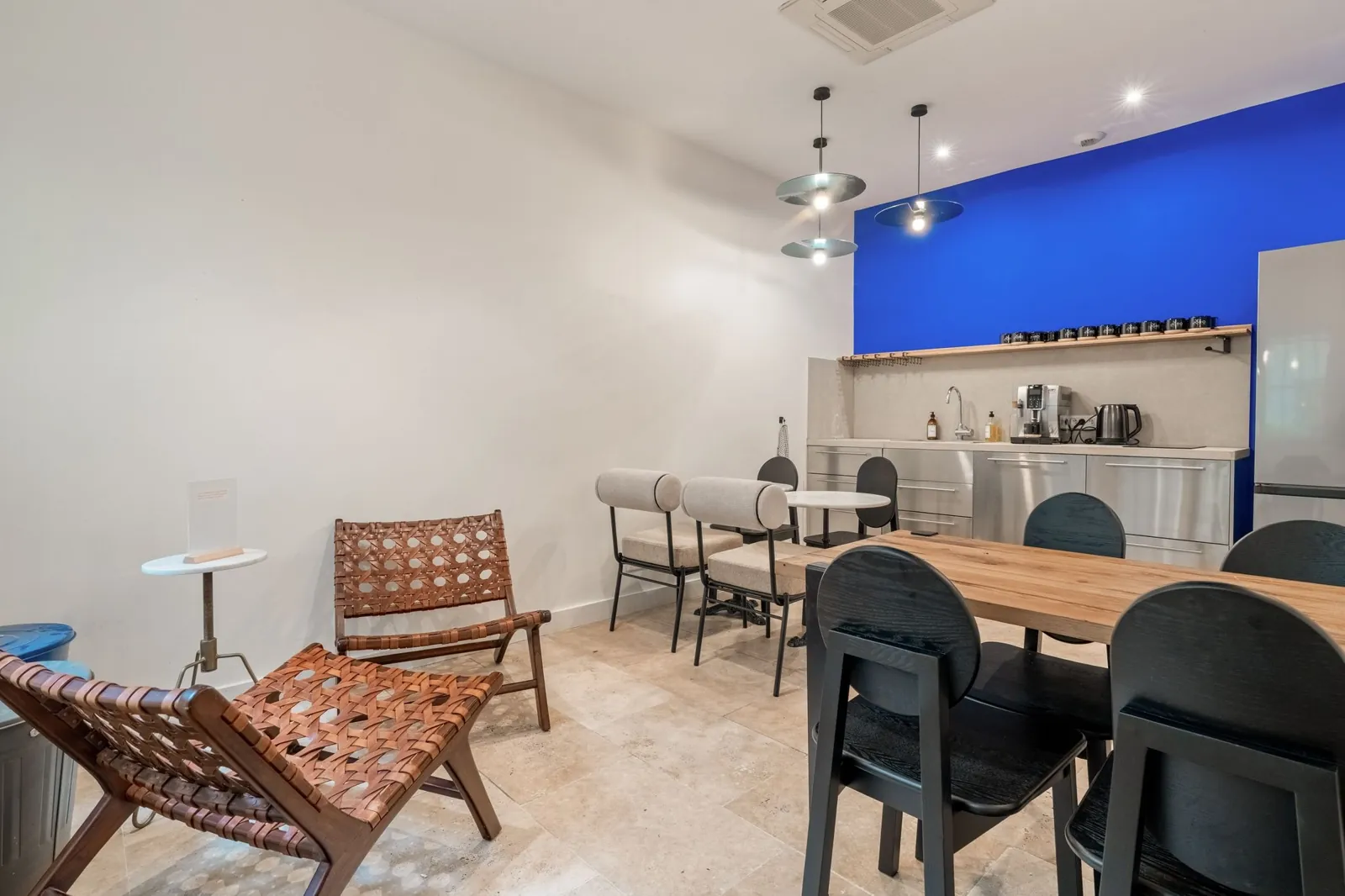 Bureau indépendant 32 postes - Paris 10e (Paradis)