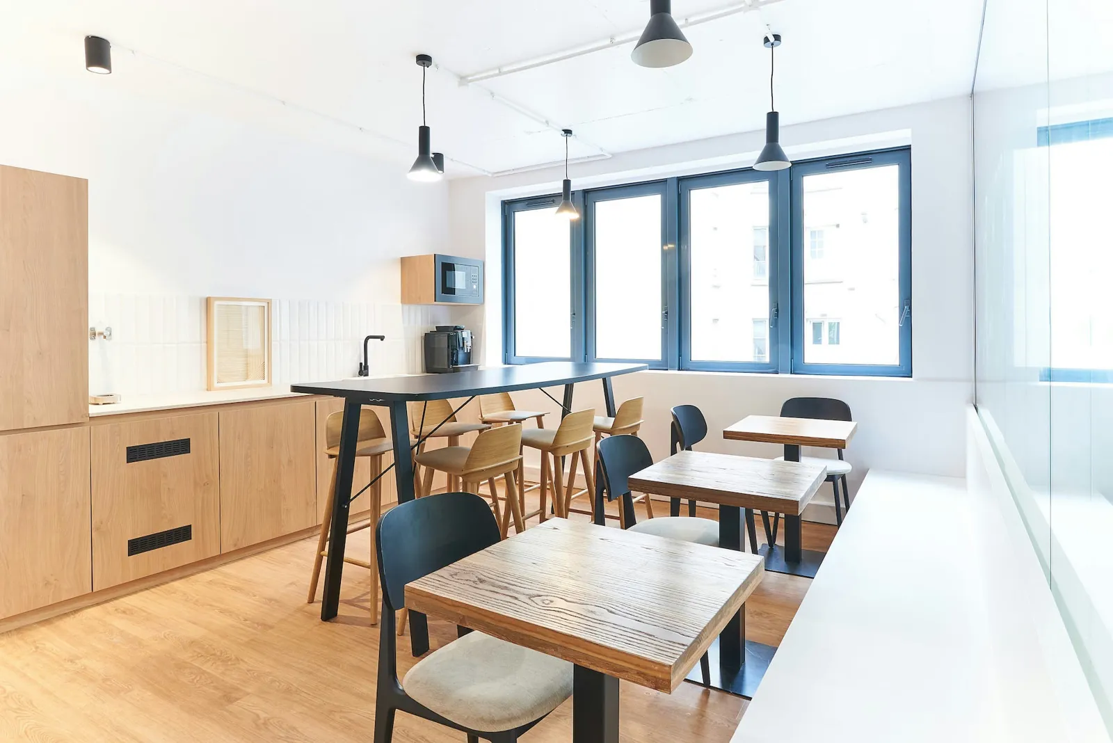Bureau indépendant 24 postes - Paris 10e (Hauteville)