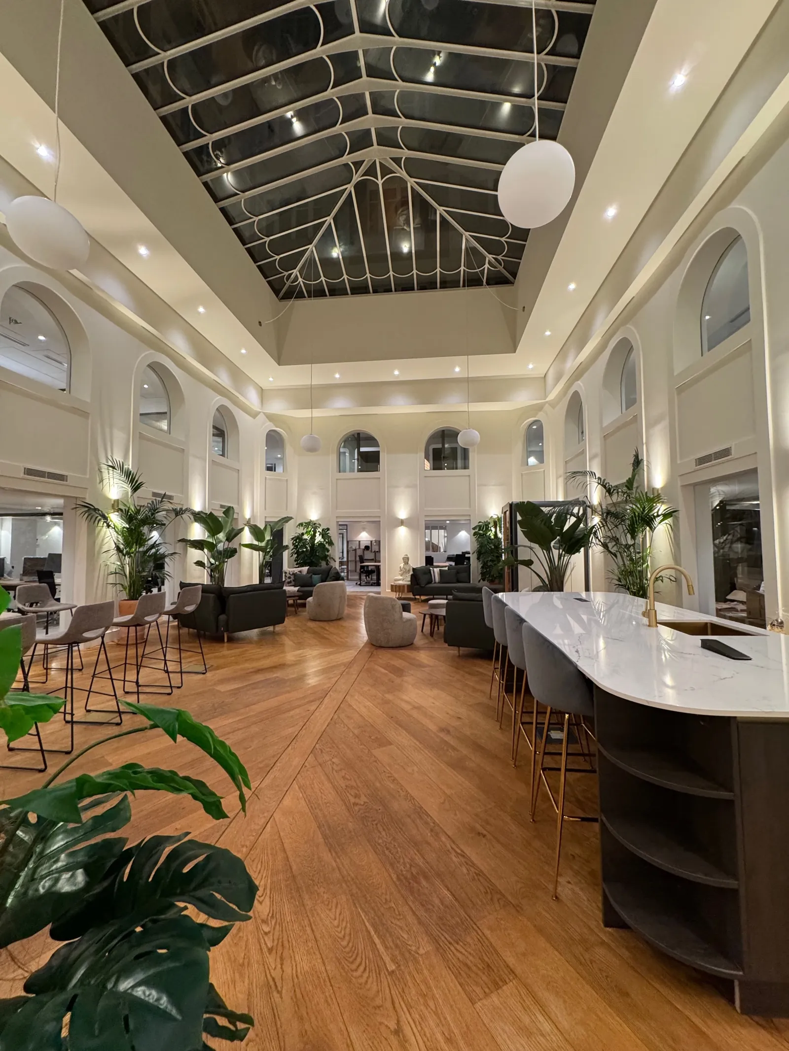 Bureau indépendant 120 postes - Paris 16e (Pergolèse)