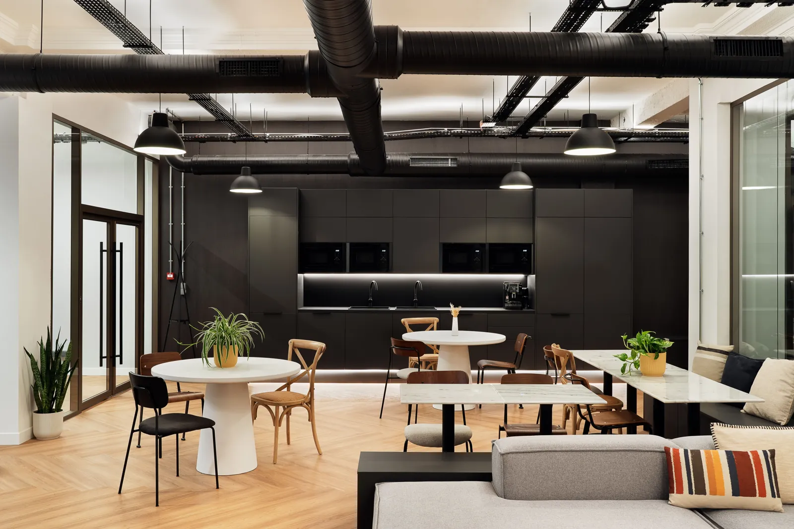 Bureau indépendant 50 postes - Paris 16e (Pergolèse)