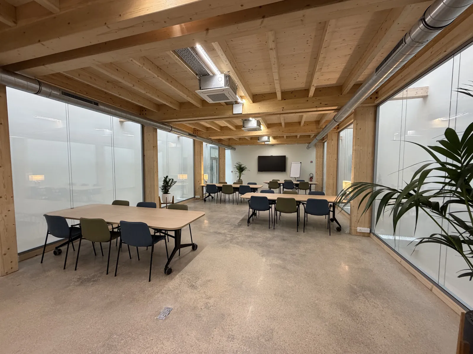 Bureau privé 6 postes - Montrouge (République)