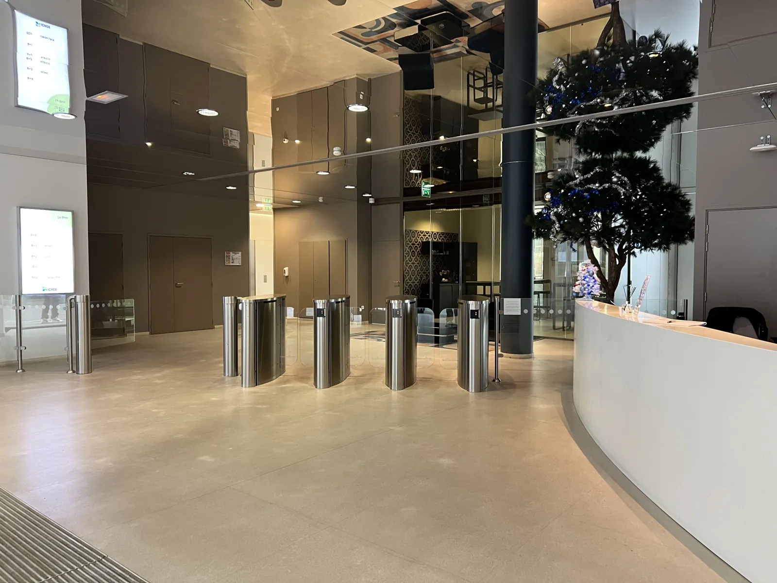 Bureau privé 2 postes - Villejuif (Paris)