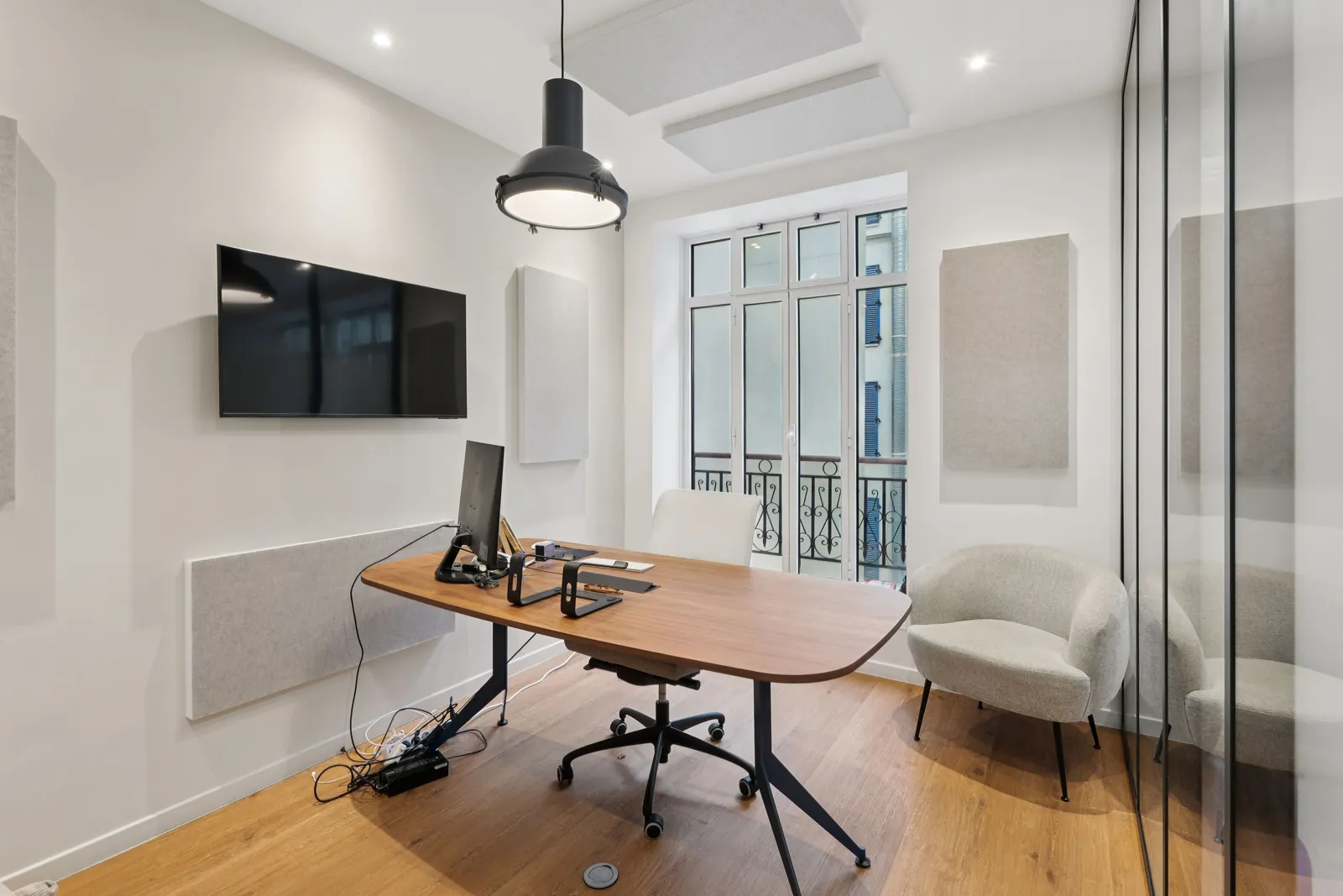 Bureau indépendant 18 postes 583 EUR/poste à Rue du Faubourg