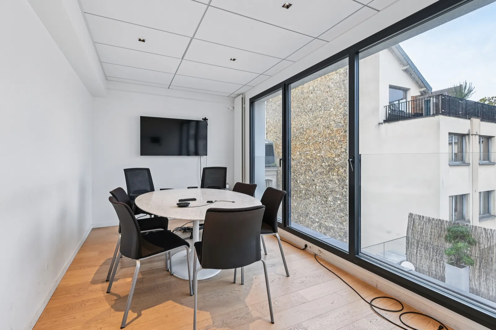 Bureau indépendant 30 postes - Levallois-Perret