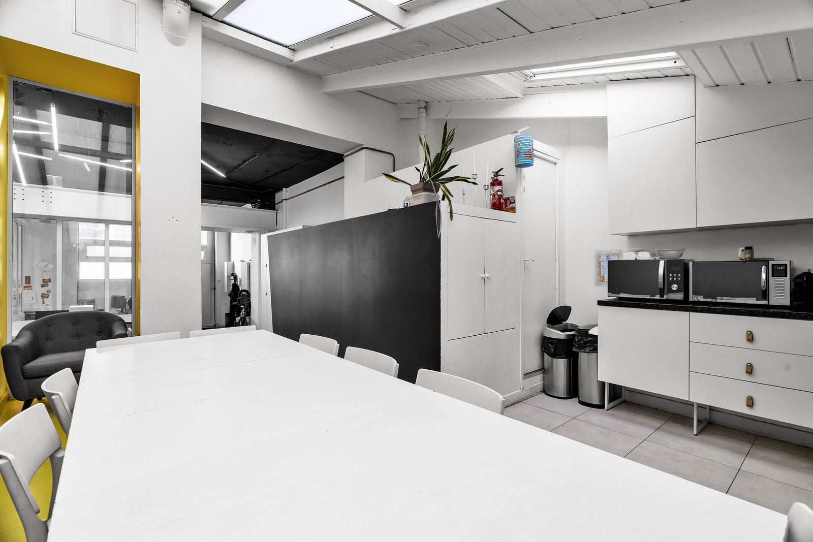 Bureau indépendant 30 postes - Paris 11e (Nation)
