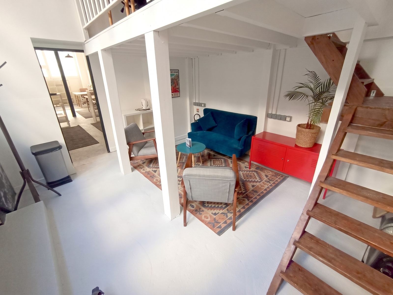 Bureau indépendant 12 postes à louer à Paris 10e | Flashoffice