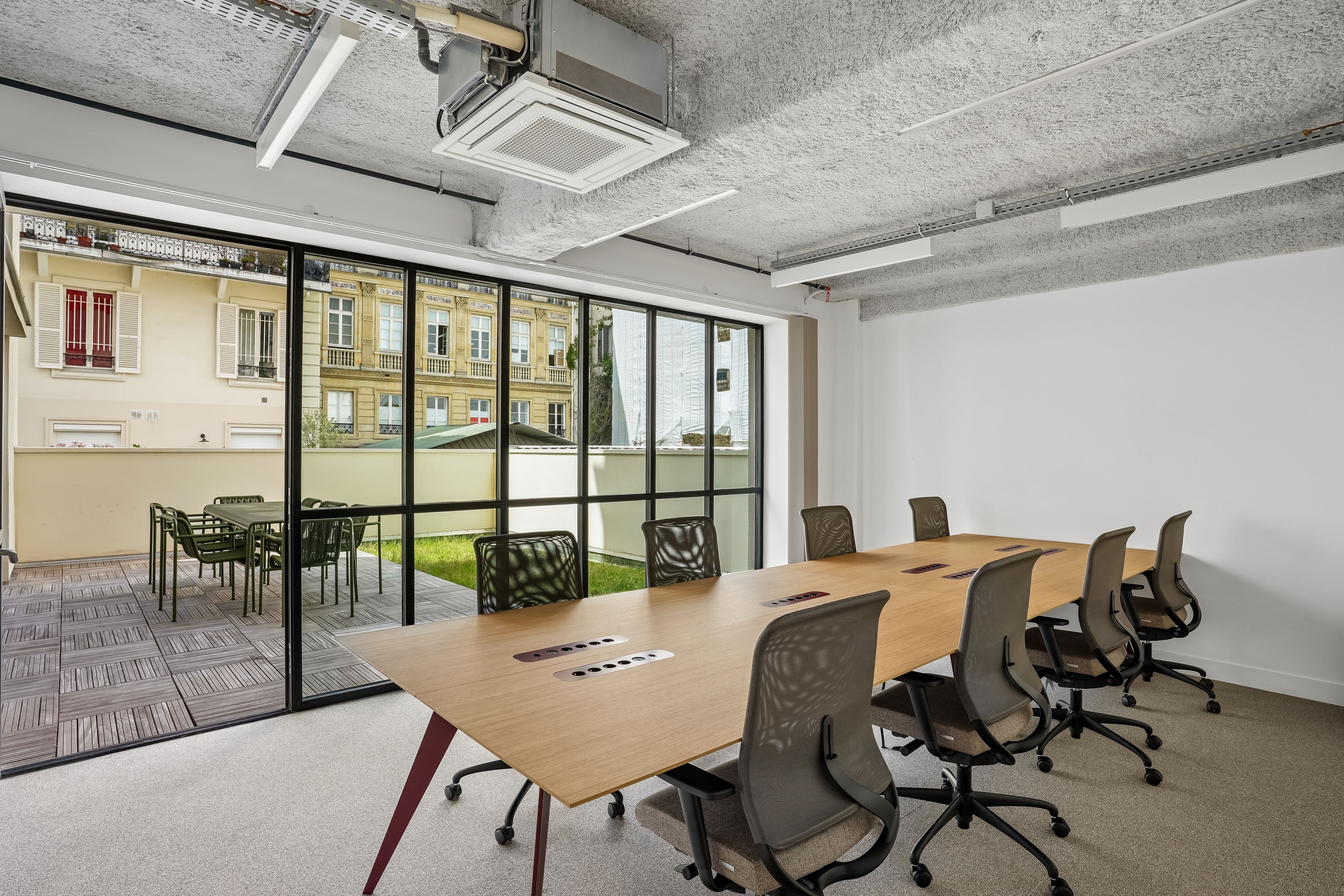 Bureau indépendant 138 postes - Paris 11e (Oberkampf)