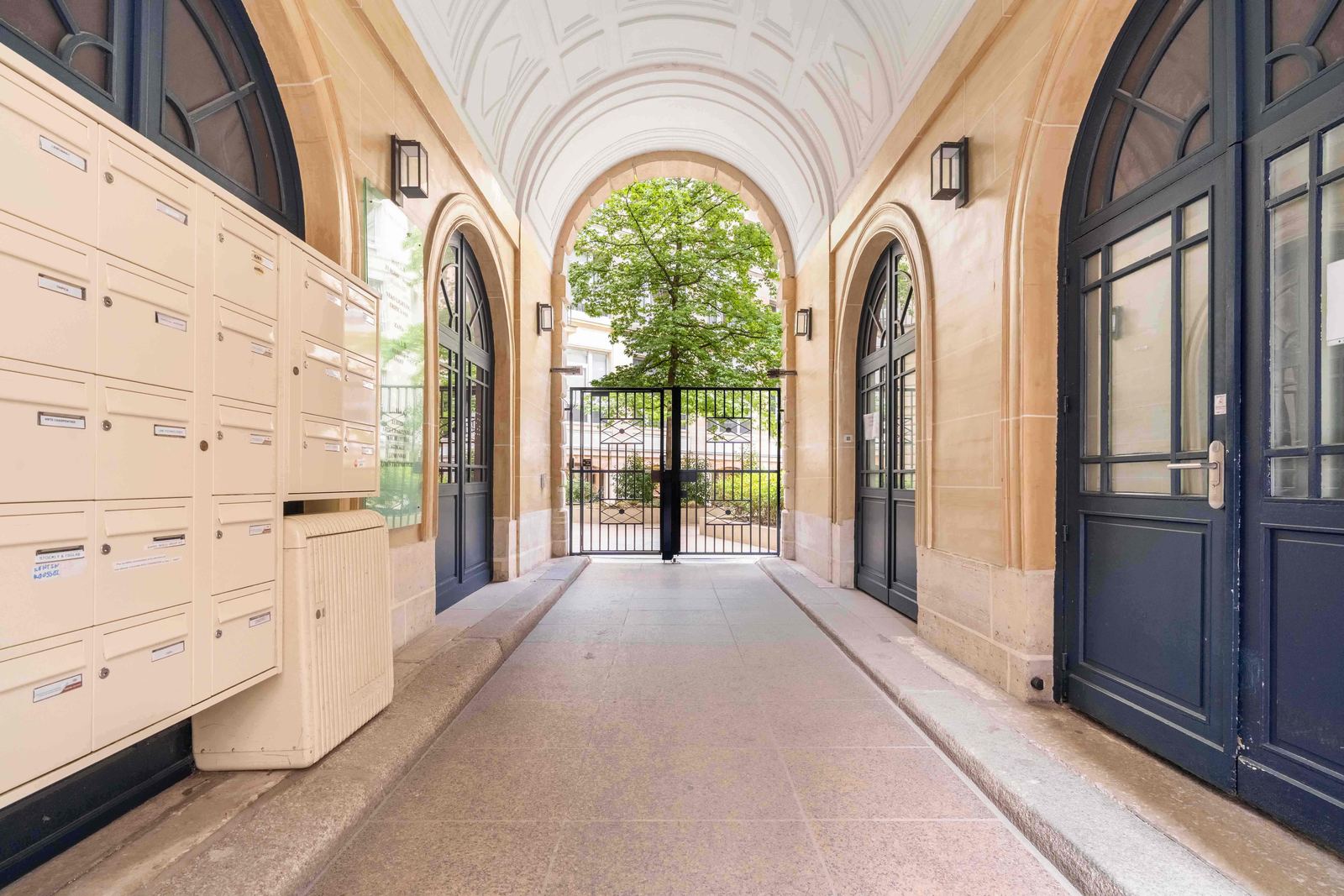 Bureau indépendant 40 postes - Paris 2e (Sentier)