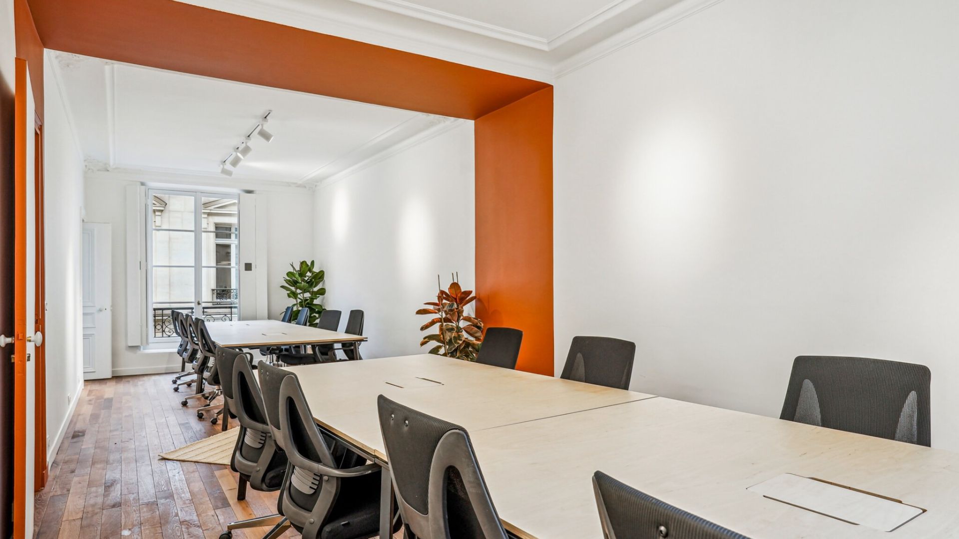 Bureau indépendant 24 postes - Paris 10e (Bonne Nouvelle)