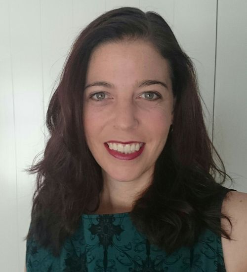 A profile picture of Suzanne Holland