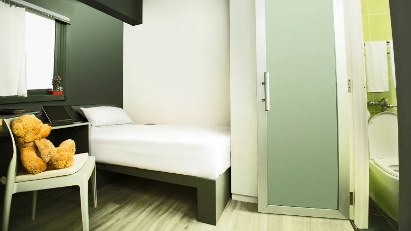 Before refurbishment at the en-suite single room