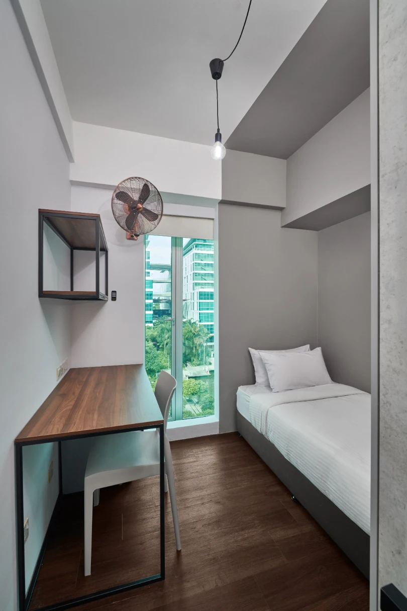 Before refurbishment at the Ruemz en-suite single room