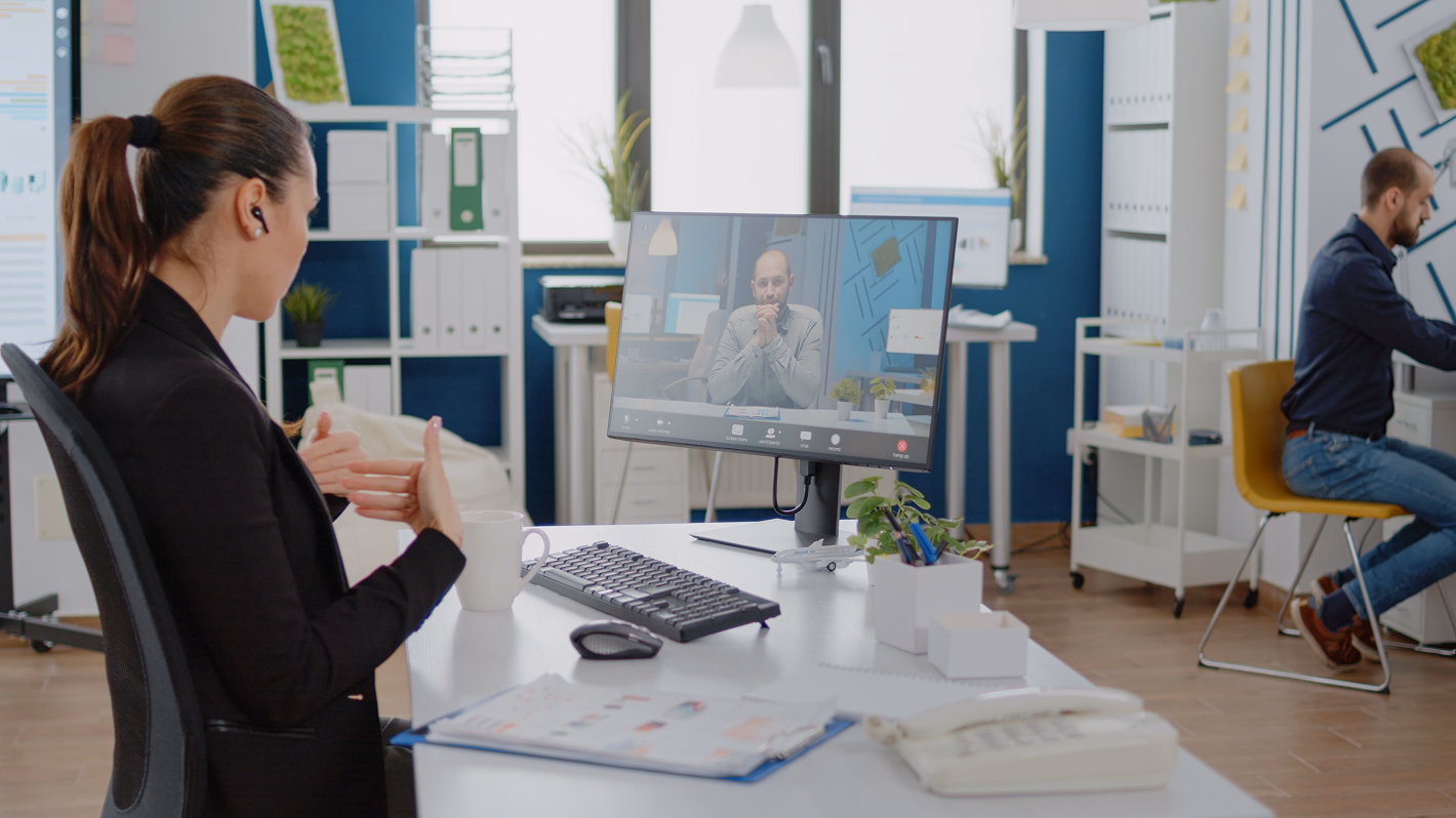 Top 10 Interactive Video Examples for Corporate Training