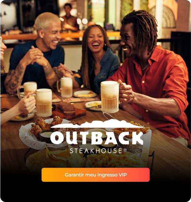 Família comendo no outback
