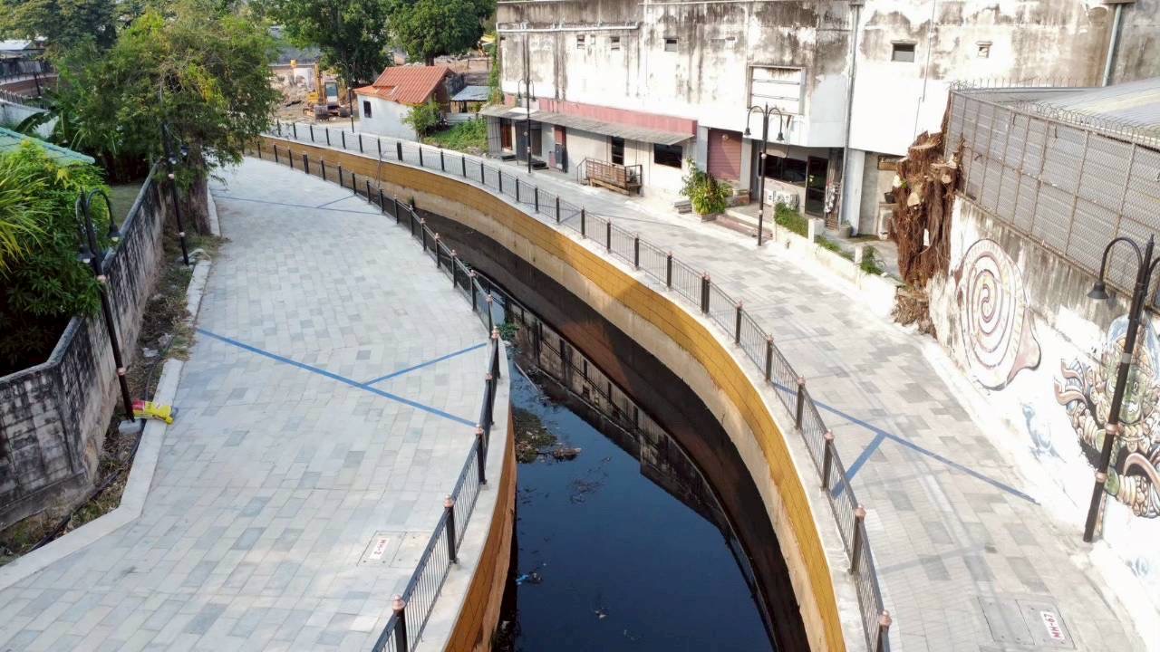 Huai Mak Khaeng Drainage System and Landscape Improvement