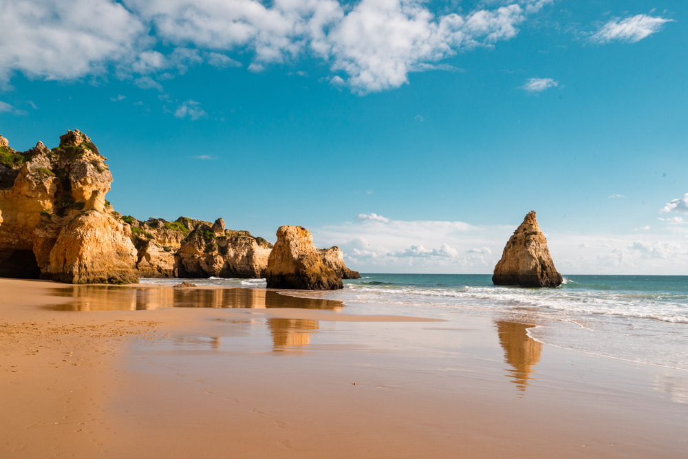 Discover the best beaches in the Algarve