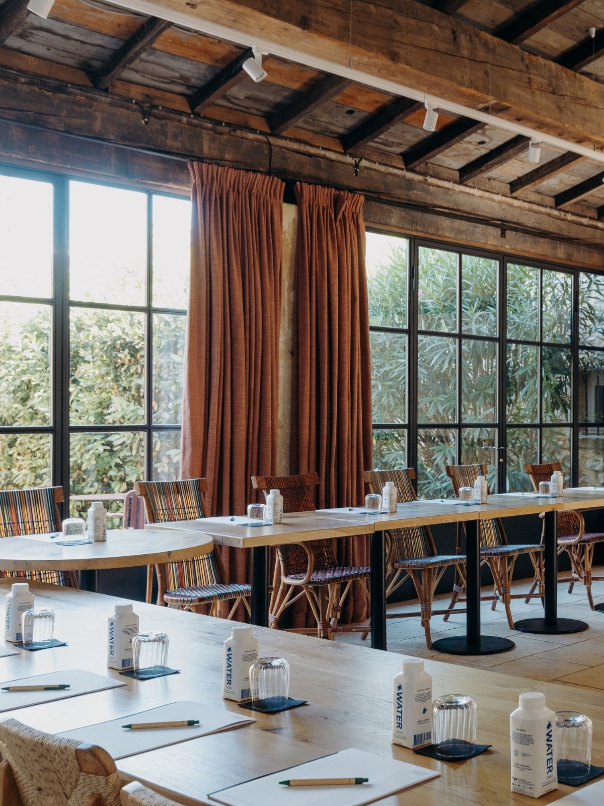 vue terrasse Les Petites Maisons Hôtel 4* & Spa à baux de provence