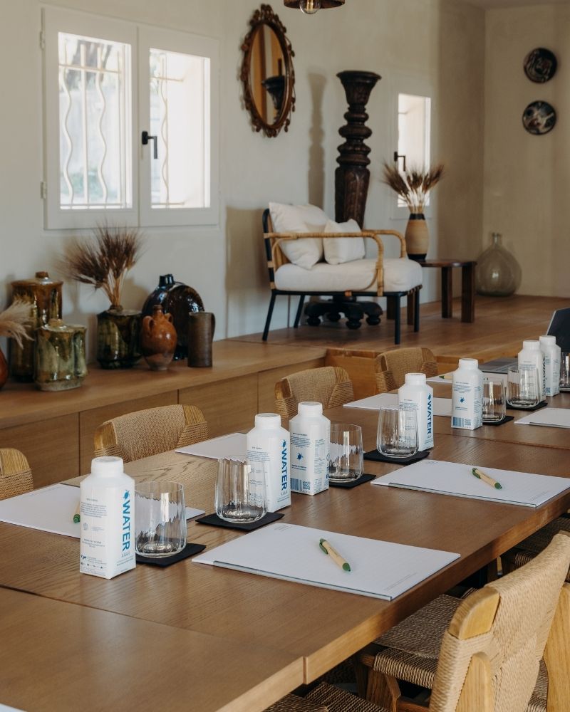 vue terrasse Les Petites Maisons Hôtel 4* & Spa à baux de provence