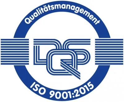 ISO 9001:2015 Qualitätsmanagement Zertifikat Symbol mit blauen Linien.