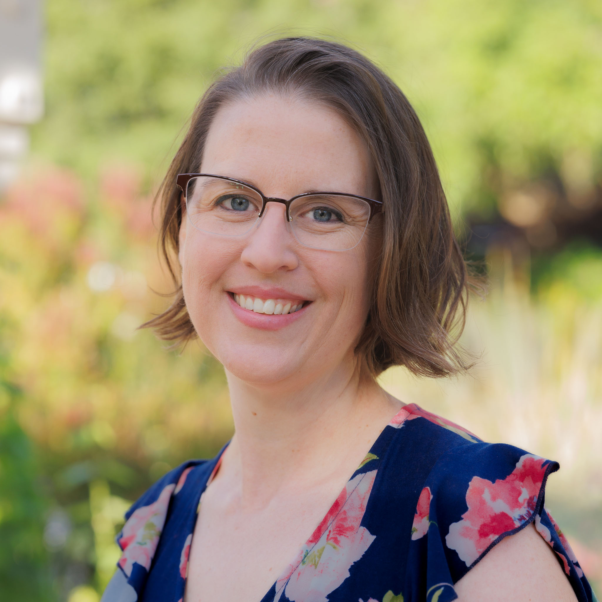 Female smiling corporate photography in Palo Alto
