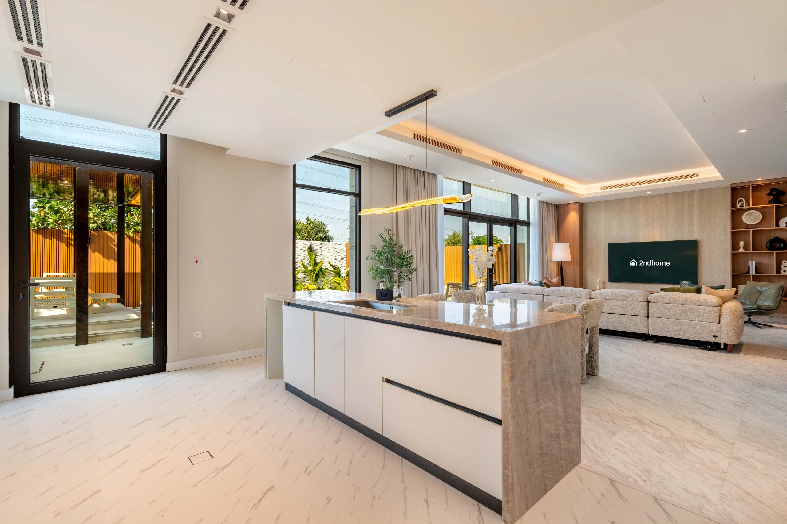 vacation rental booking management dubai