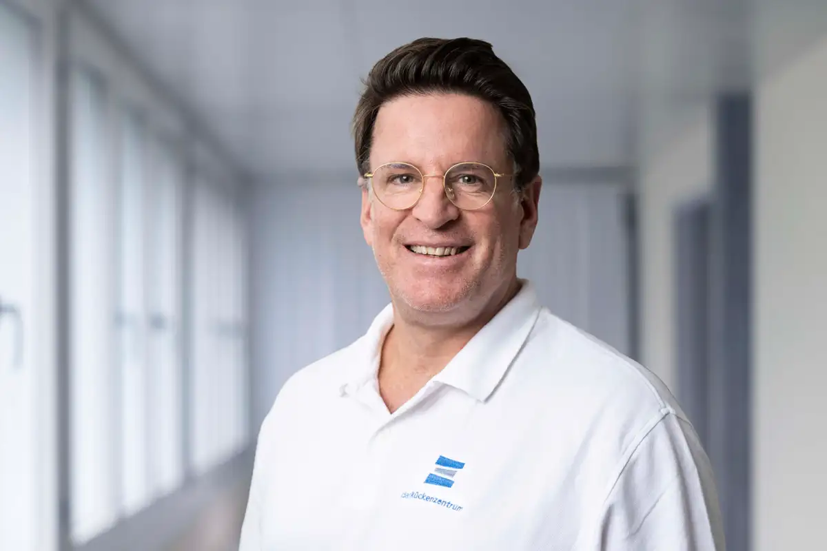 Porträt Dr. med. Ralph Läubli, Leitung Rückenzentrum
