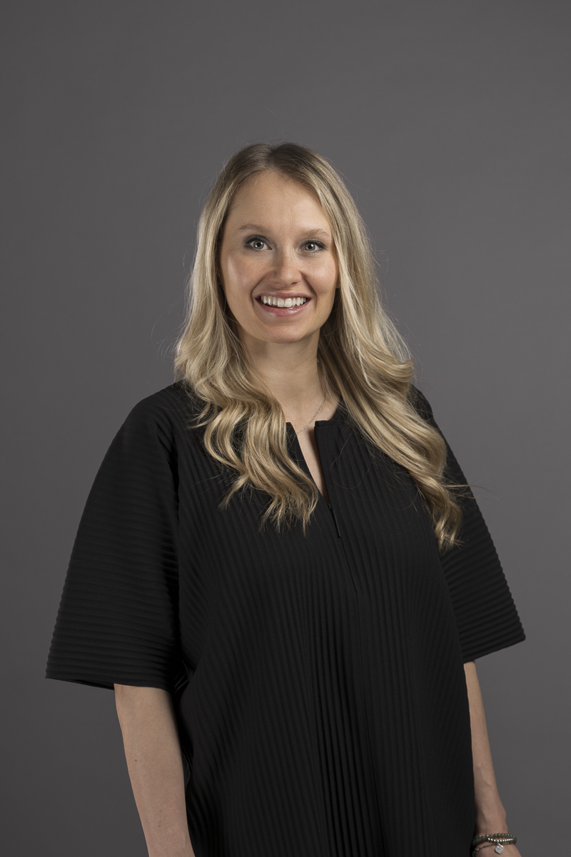 Portrait of Tiia Tiihonen.