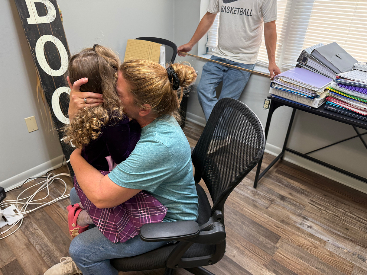 Additional closure deepens crisis