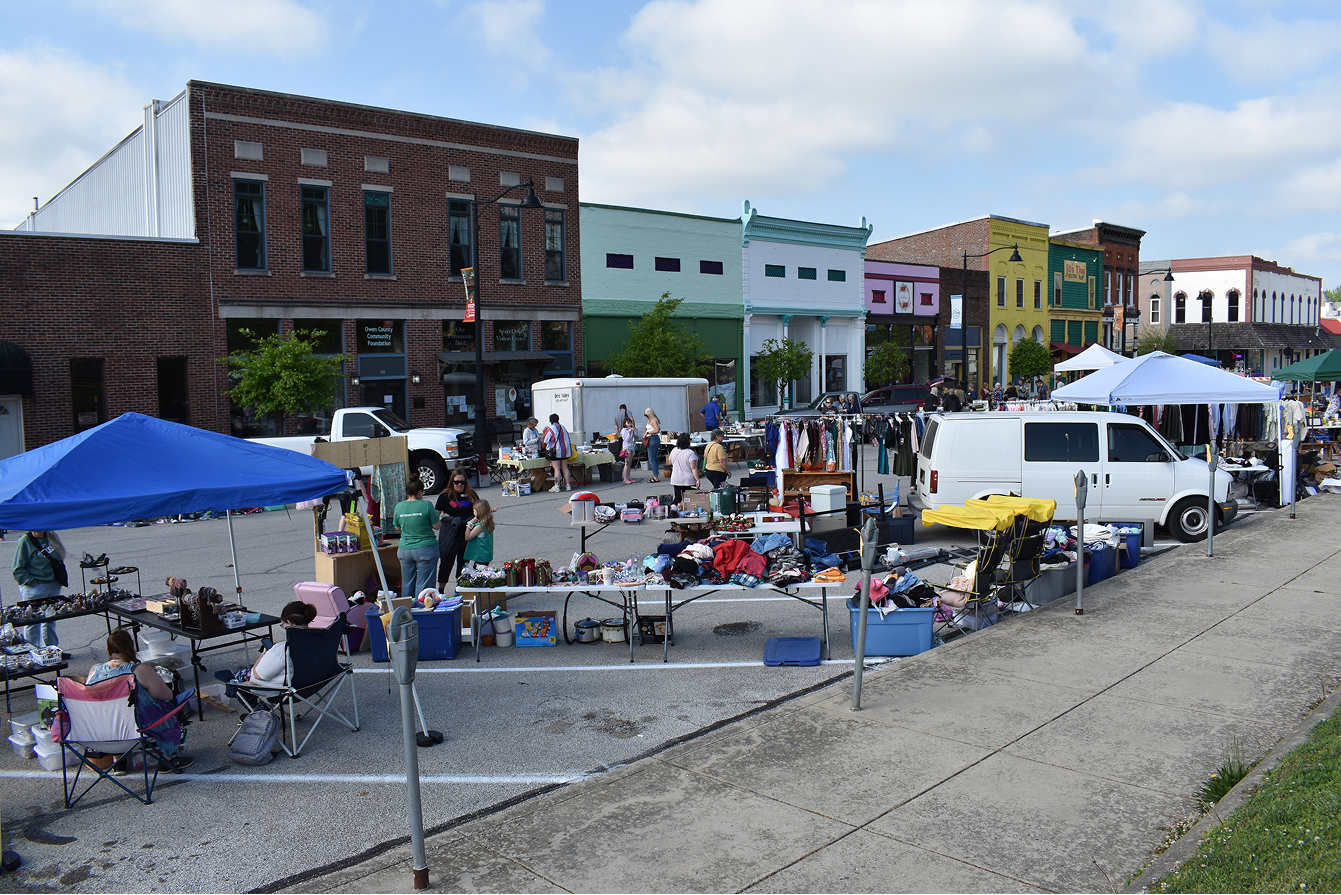 Community spirit shines at annual Tailgate Sale on the Square