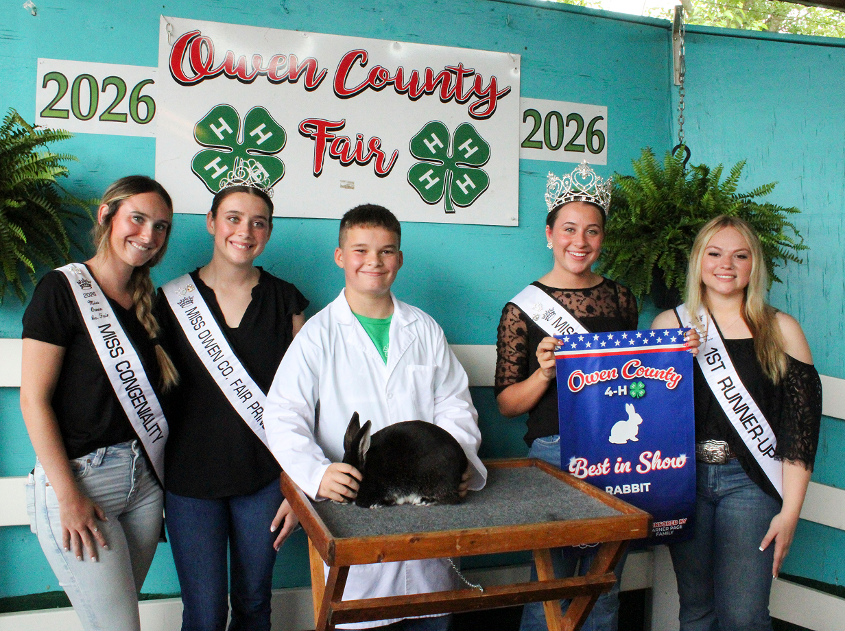 From left, Miss Congeniality Jenna Smith, Princess Makynlie Hall, Drew Jennings, 2026 Miss Owen County Makayla Hall and First Runner-up Tori Merchant pose with Jennings’ Grand Champion rabbit. CHLOE ODEN | THE OWEN NEWS