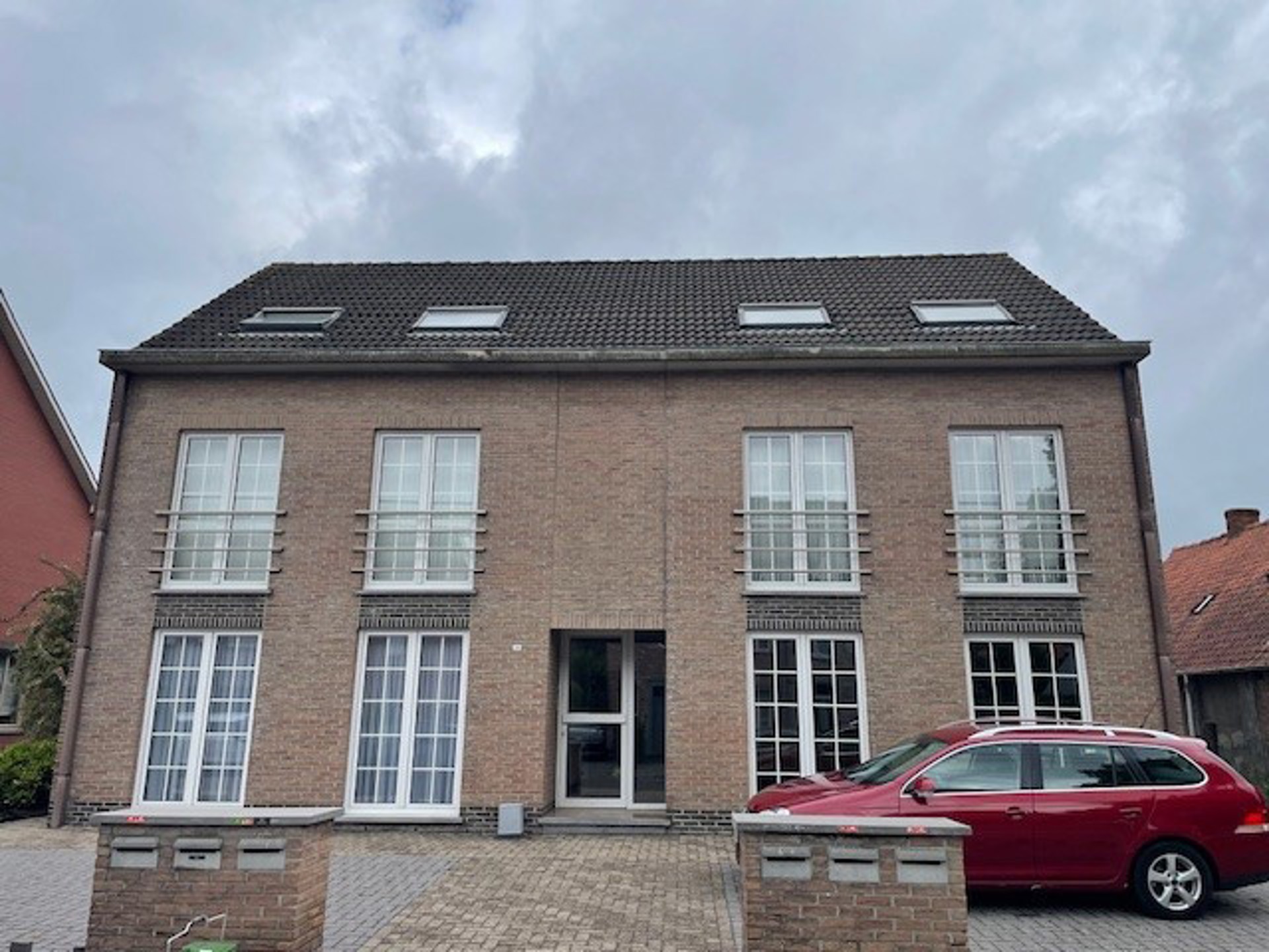 Instapklaar dakappartement van 50 m² met één slaapkamer!