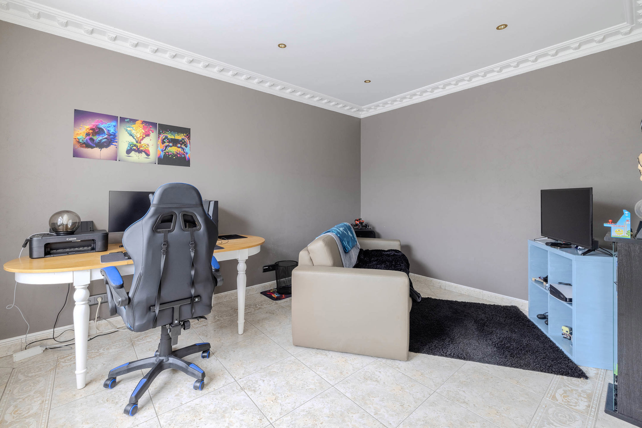 Instapklare villa met 6 Slaapkamers en Zwembad