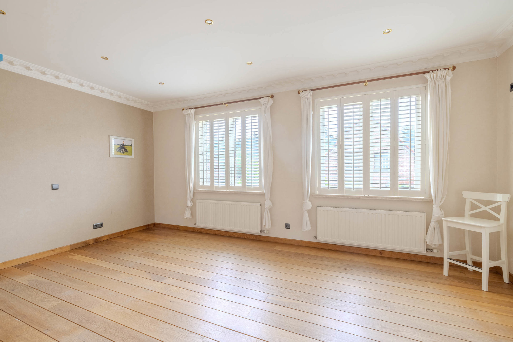 Instapklare villa met 6 Slaapkamers en Zwembad