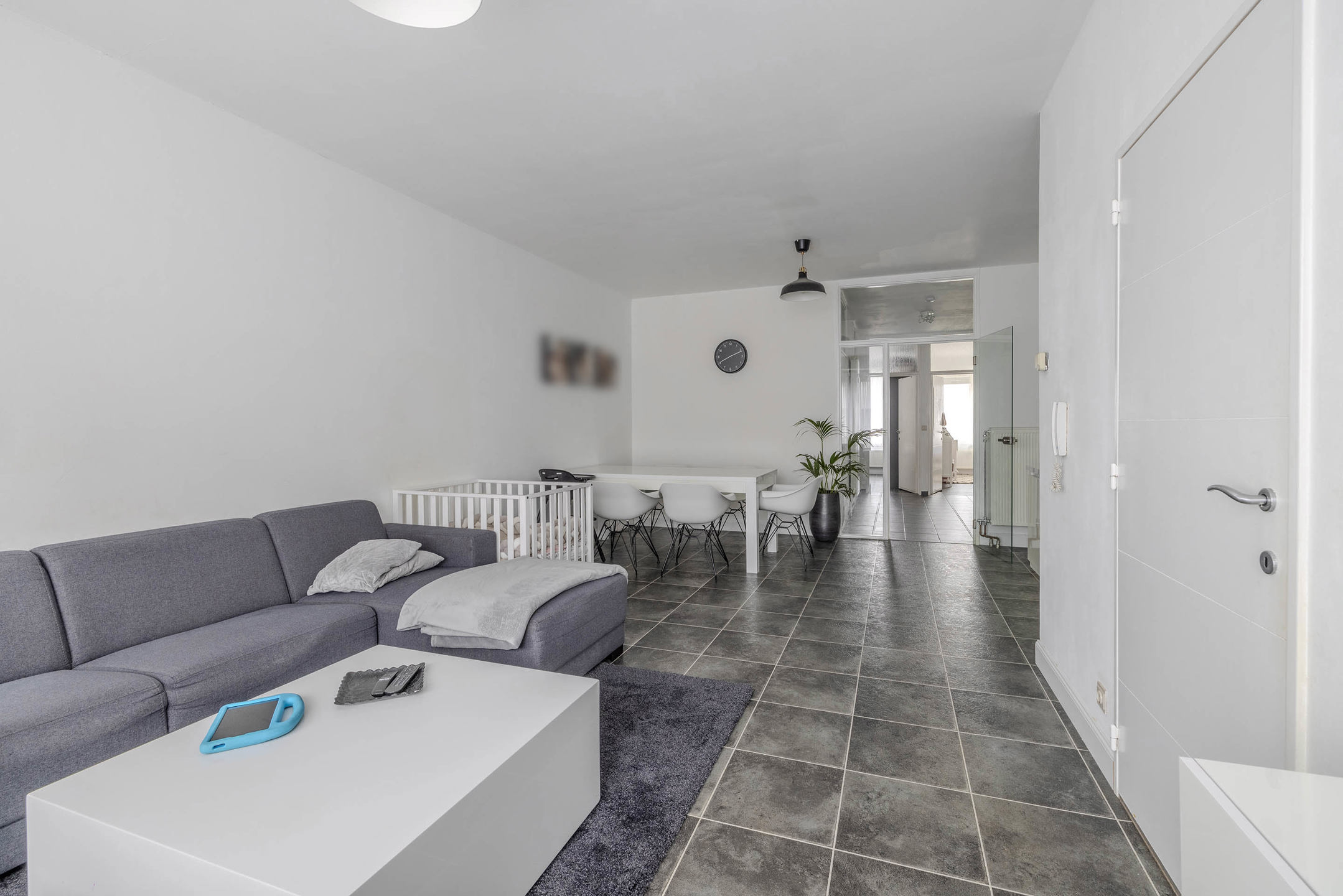 Ruim dakappartement met 2 slaapkamers en garagebox!