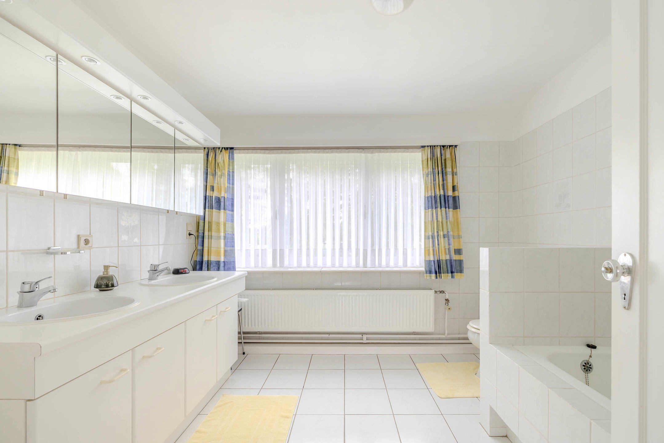 Instapklare woning op mooi villaperceel van 1.500 m²!
