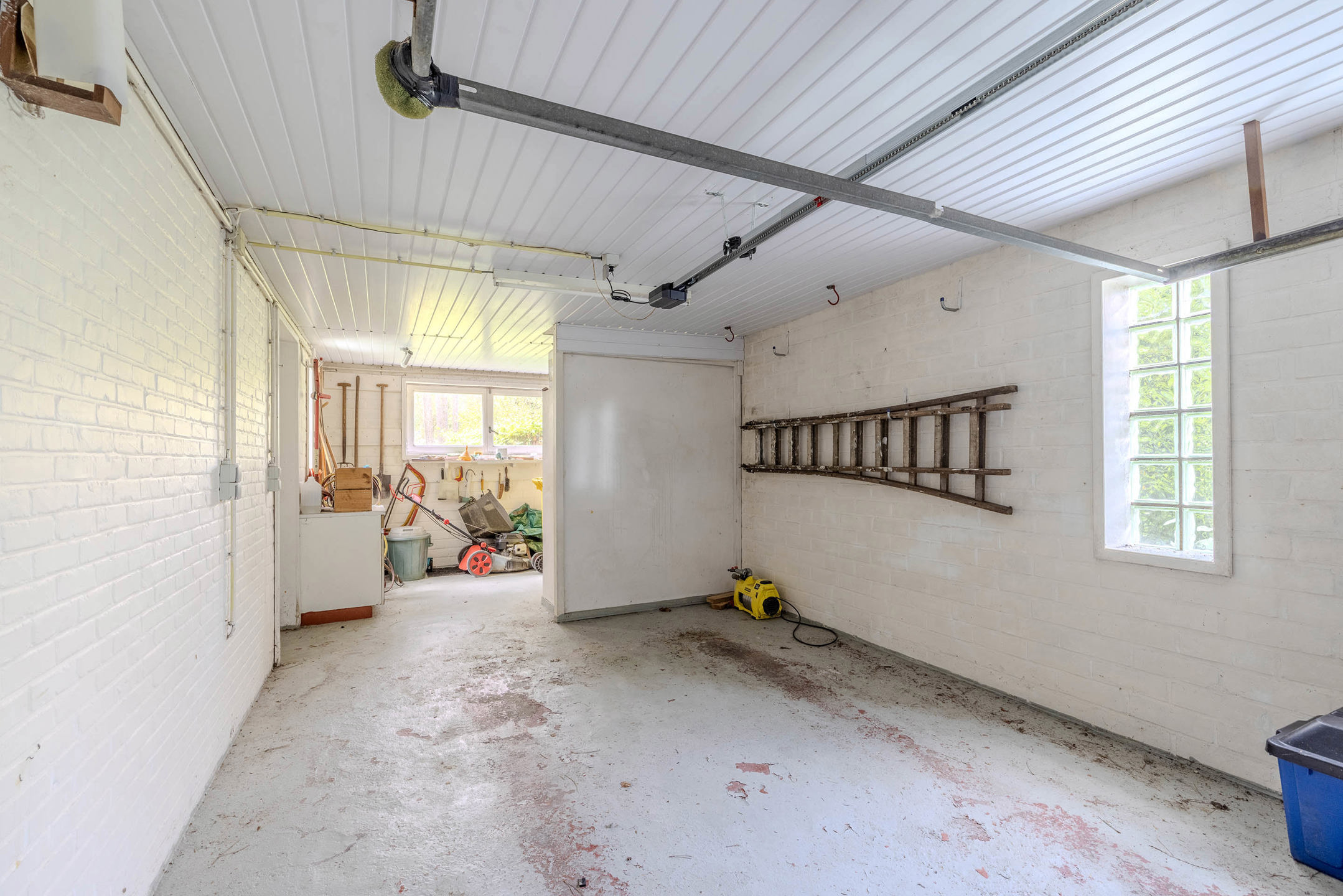 Instapklare woning op mooi villaperceel van 1.500 m²!