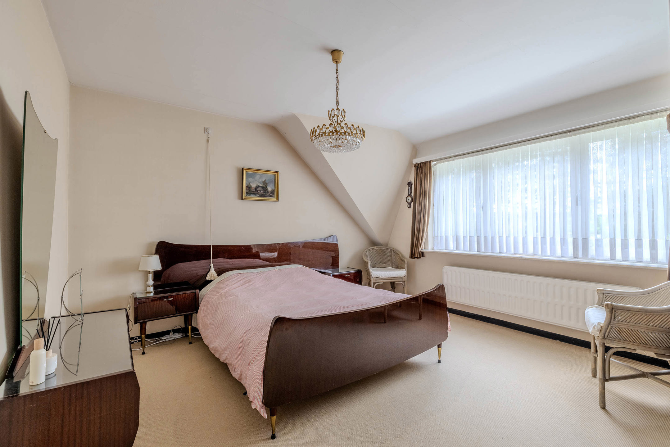 Instapklare woning op mooi villaperceel van 1.500 m²!
