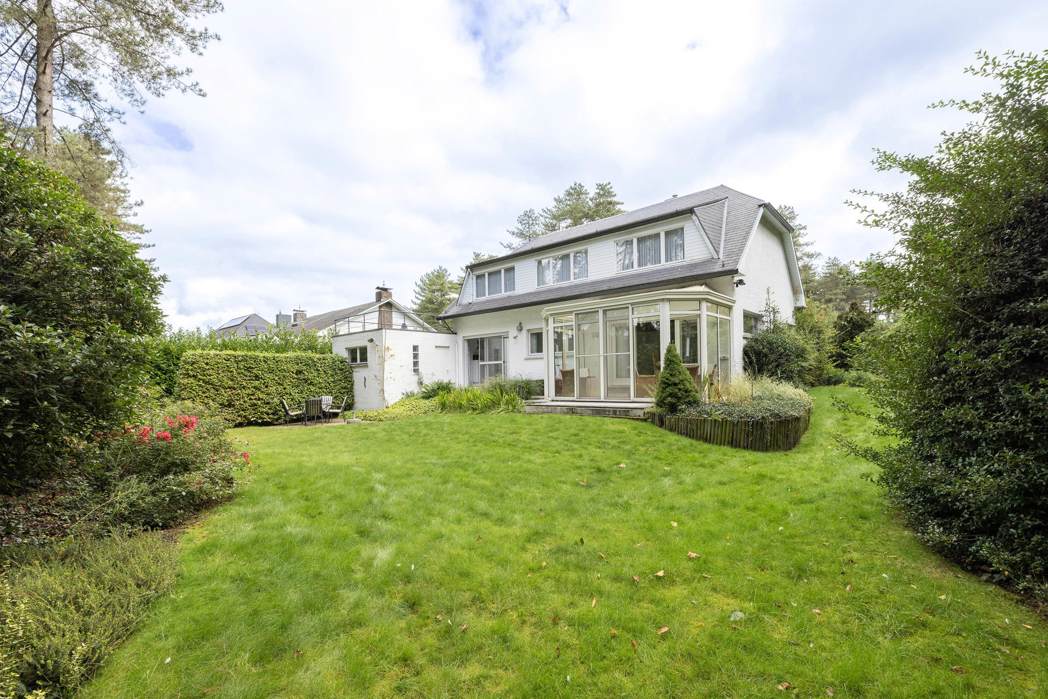 Instapklare woning op mooi villaperceel van 1.500 m²!