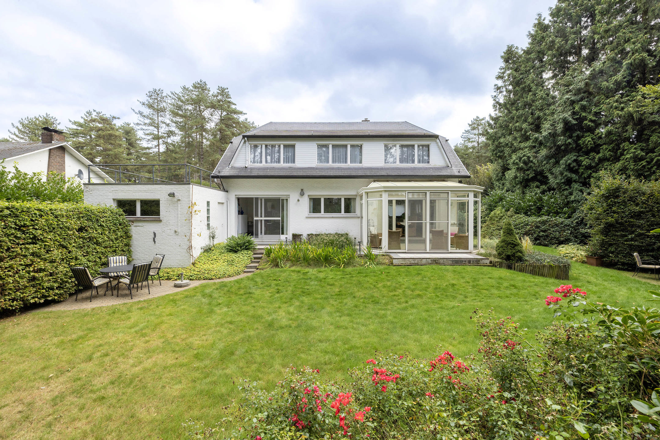 Instapklare woning op mooi villaperceel van 1.500 m²!