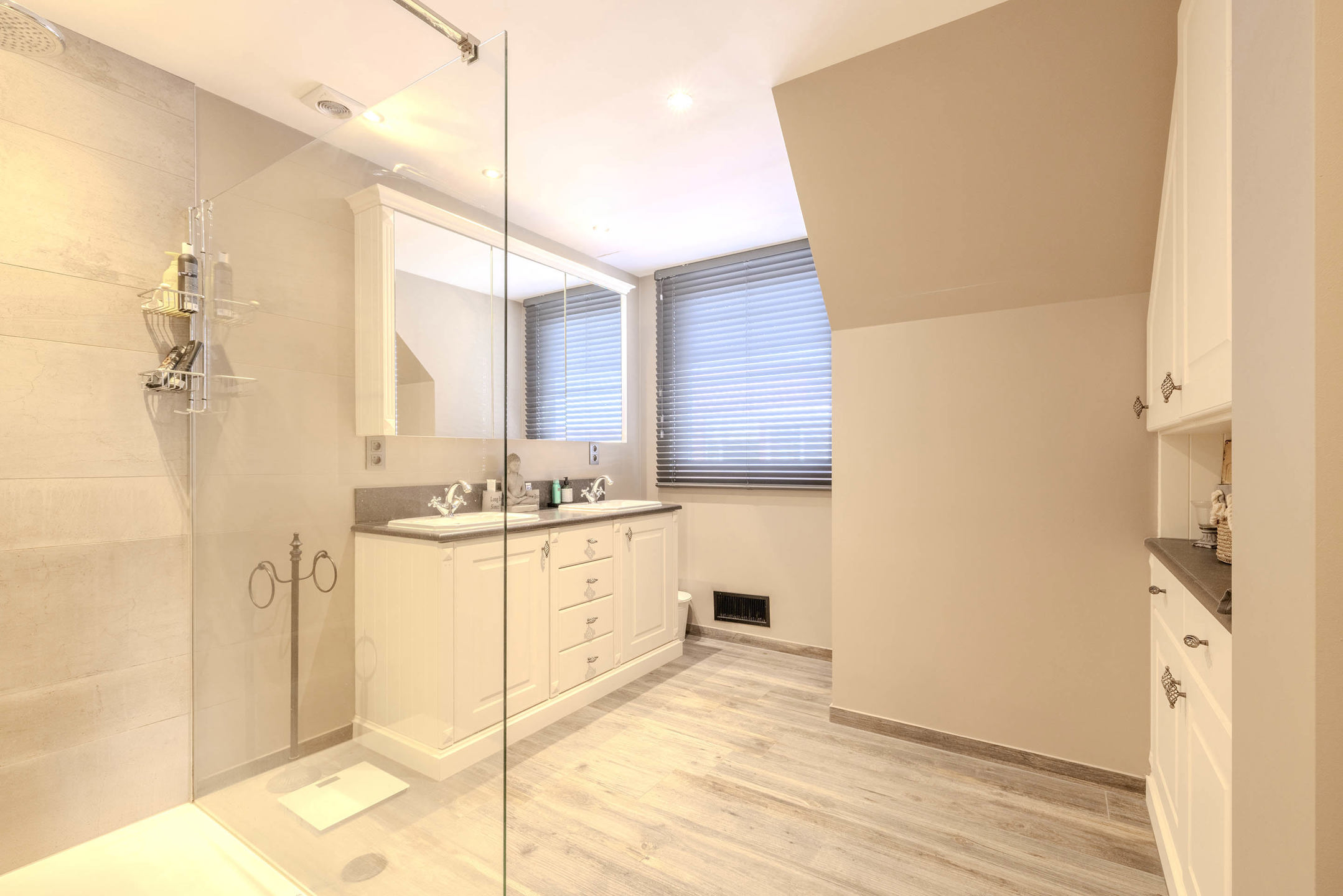 Stijlvolle en instapklare woning op toplocatie